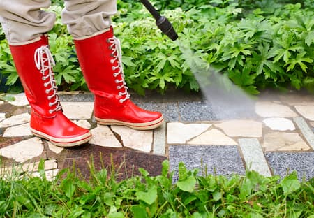 Seasonal Guide to Pressure Washing: Best Practices Year-Round