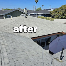 Unbelievable-roof-cleaning-in-Palos-Verdes-Algae-GONE 5